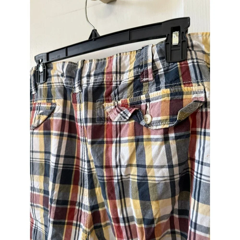 St. John’s Bay men’s size 44 plaid shorts